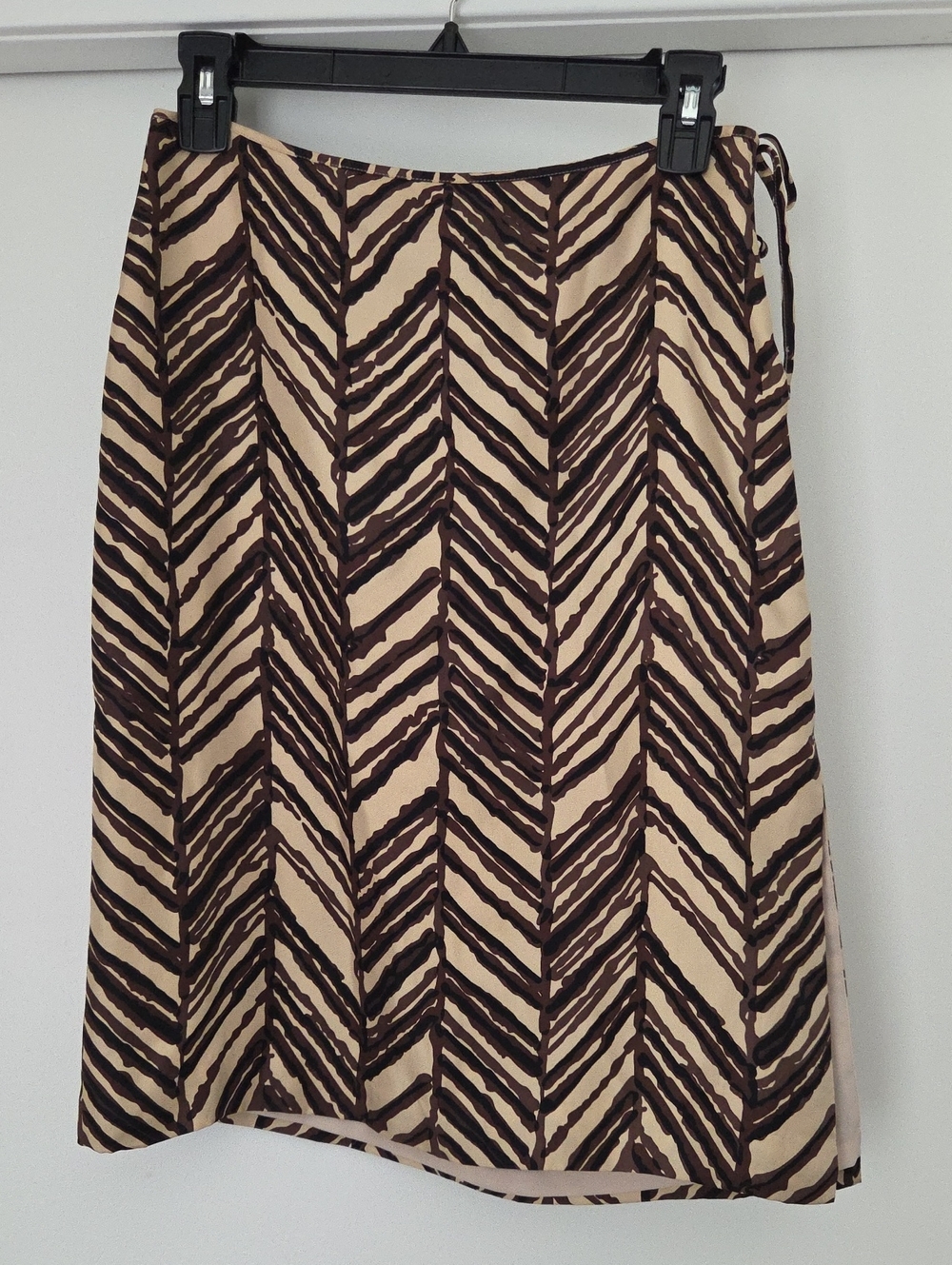 Vintage Kenneth Cole 100% Silk Beige and Brown Chevron Side Slit Midi Skirt